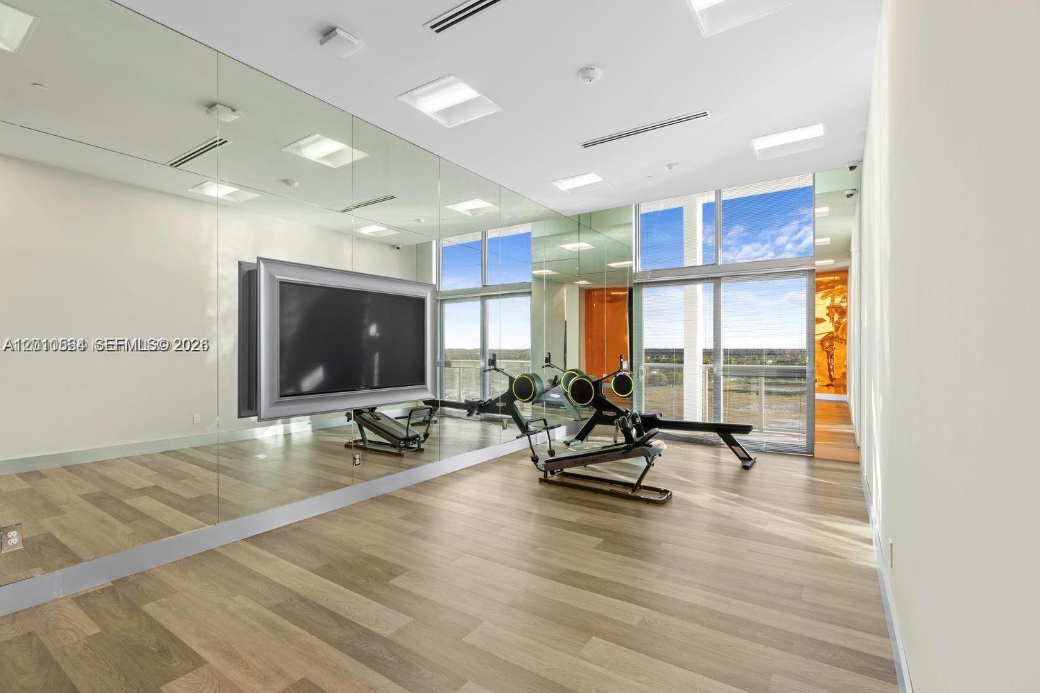 METROPICA NORTH TOWER ONE - Residential