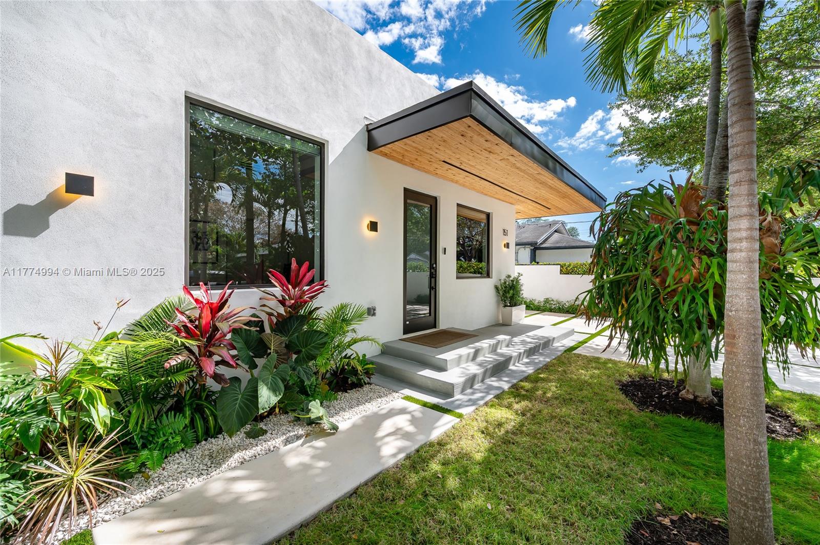 151 NW 44th St