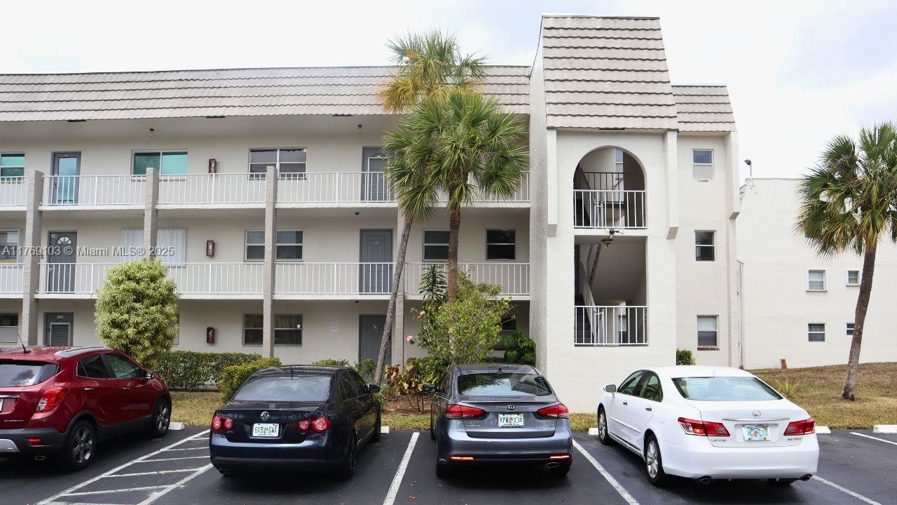 Property for Sale at 8300 Sunrise Lakes Blvd 212, Sunrise, Miami-Dade County, Florida - Bedrooms: 2 
Bathrooms: 2  - $80,000