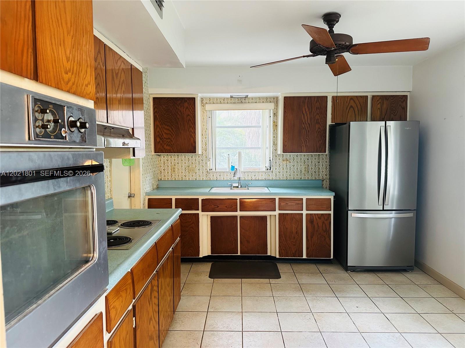 HEFTLER HOMES SUNSET PARK - Residential