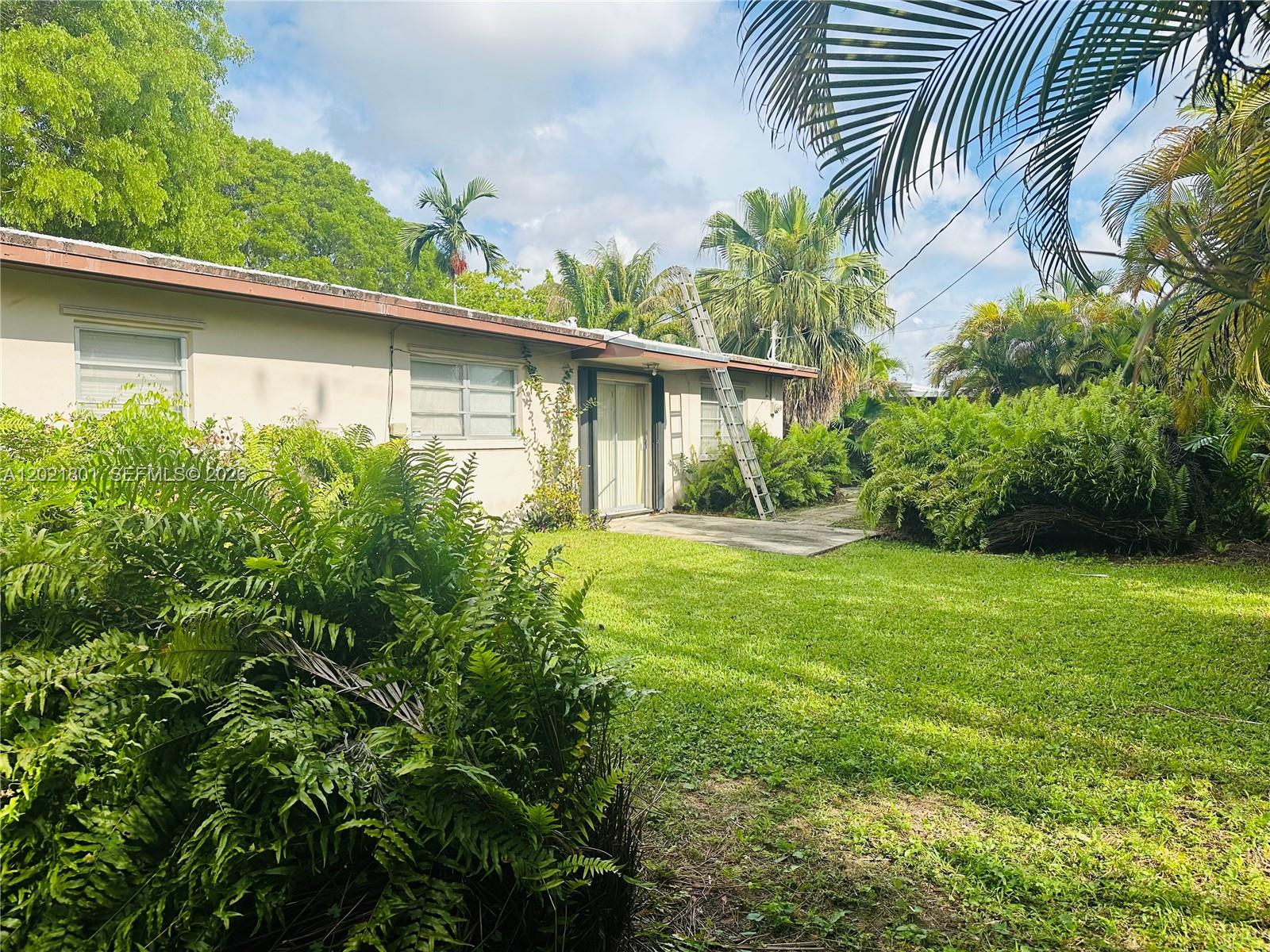 HEFTLER HOMES SUNSET PARK - Residential