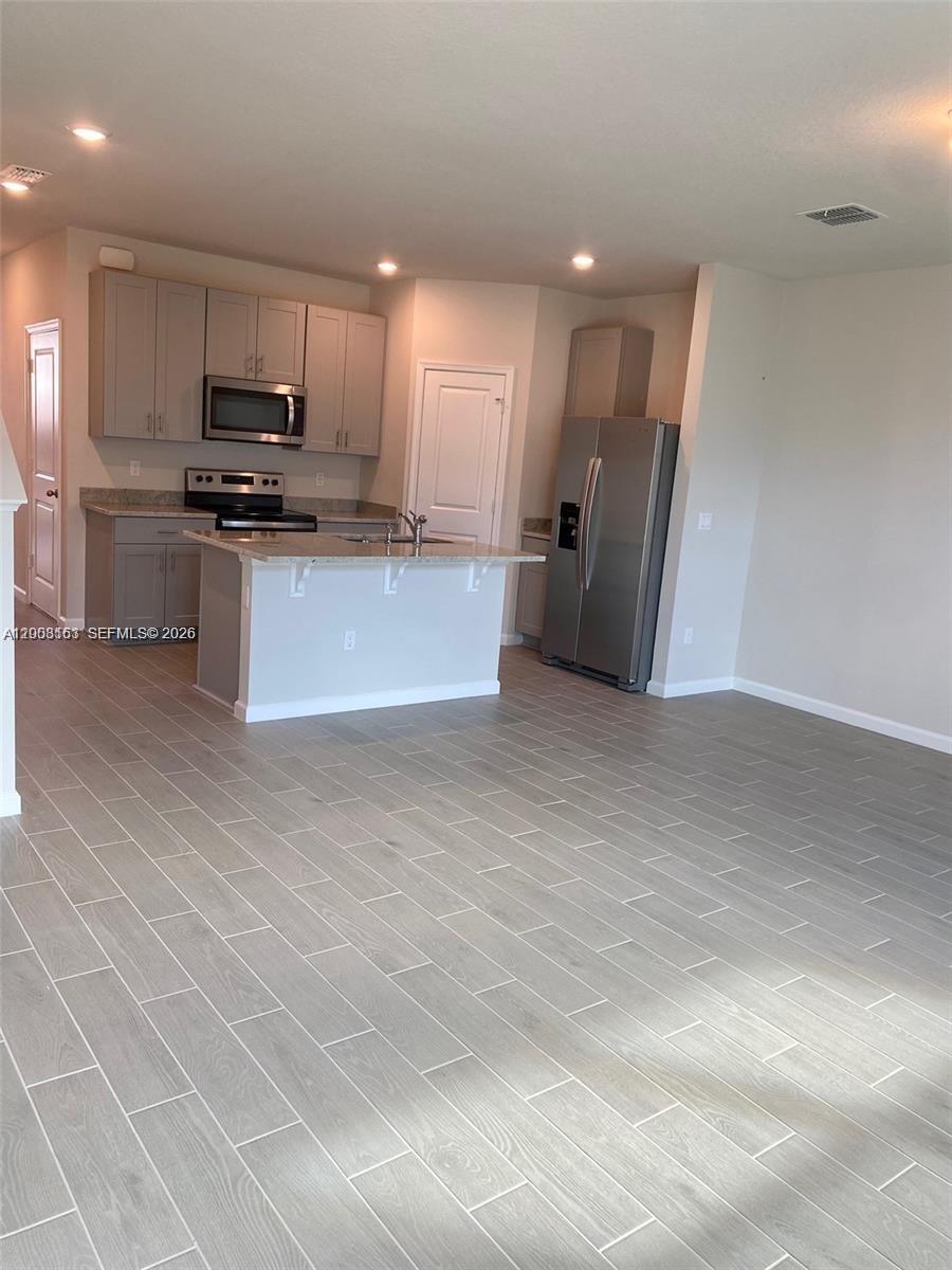 ENCLAVE AT MANGONIA PARK - Residential