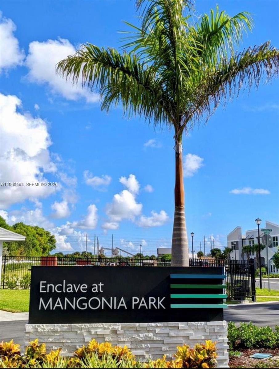 ENCLAVE AT MANGONIA PARK - Residential