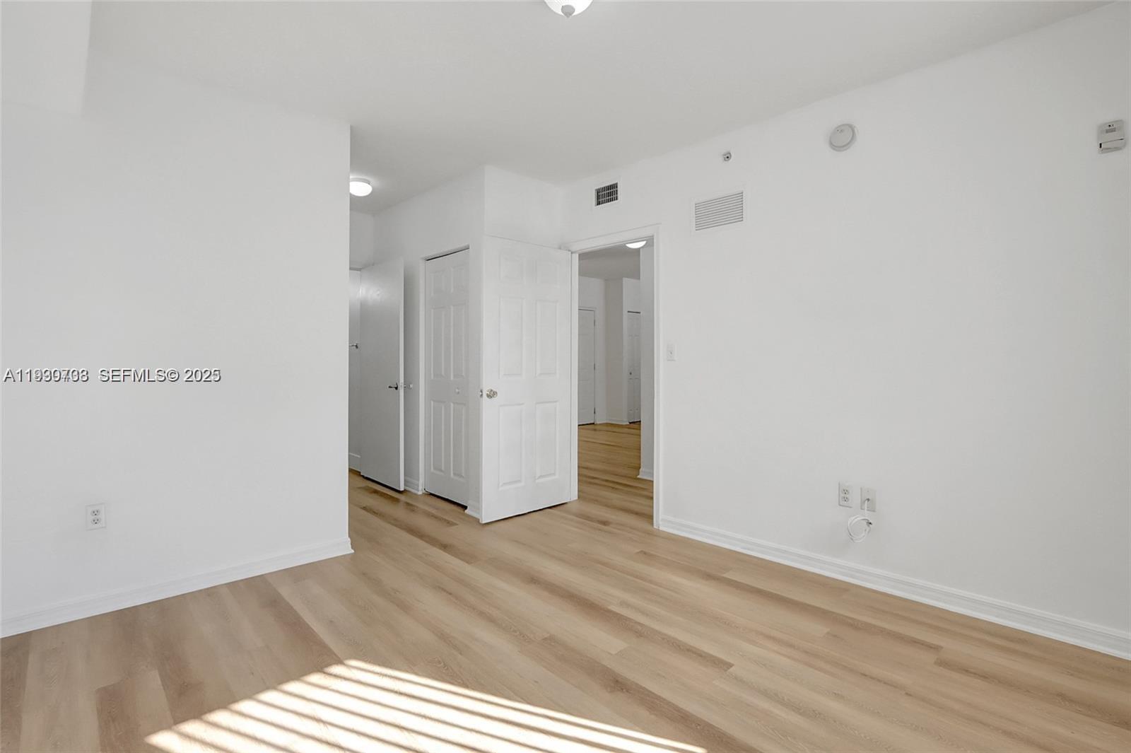 PARADISE POINTE CONDO - Residential Lease