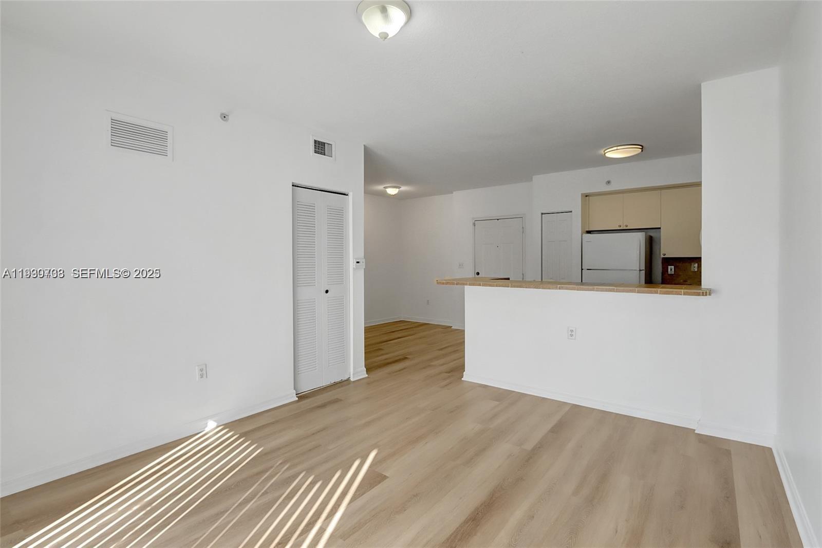 PARADISE POINTE CONDO - Residential Lease