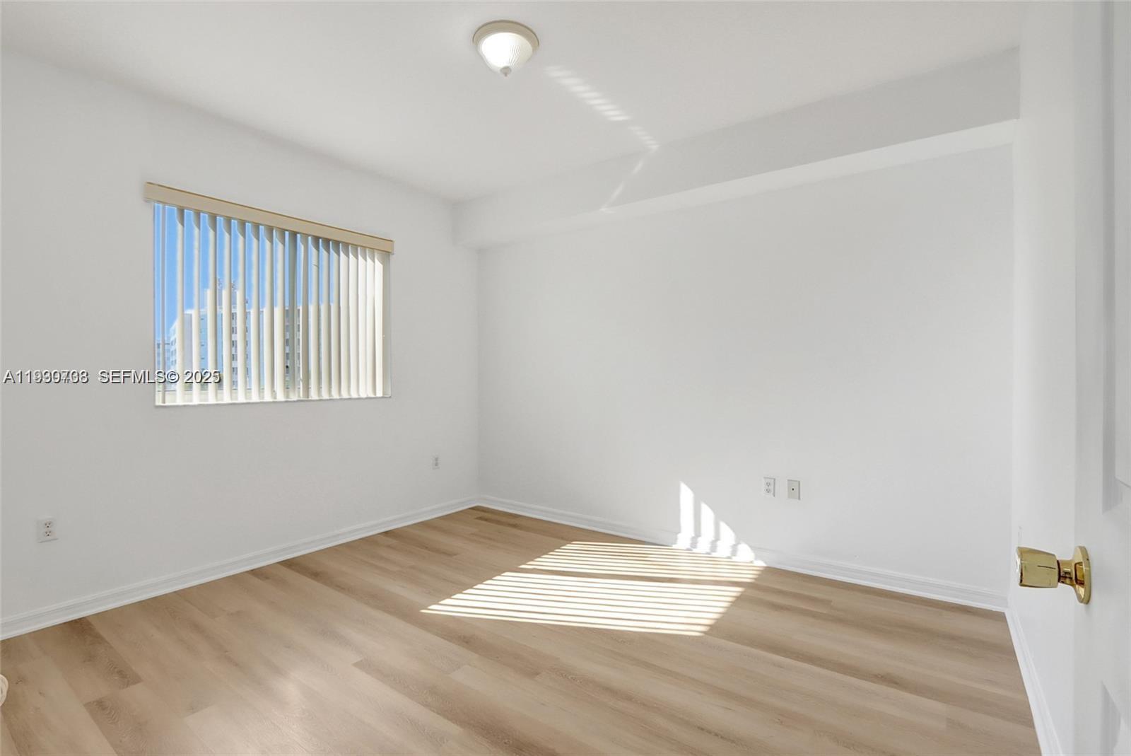 PARADISE POINTE CONDO - Residential Lease