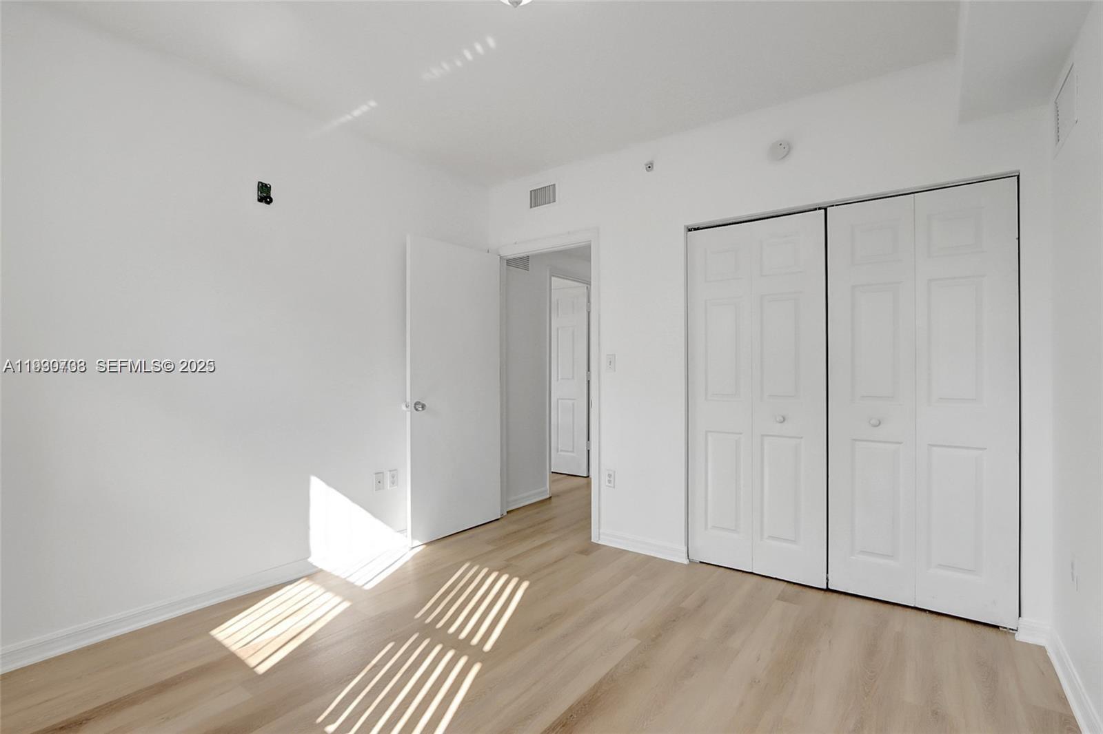 PARADISE POINTE CONDO - Residential Lease