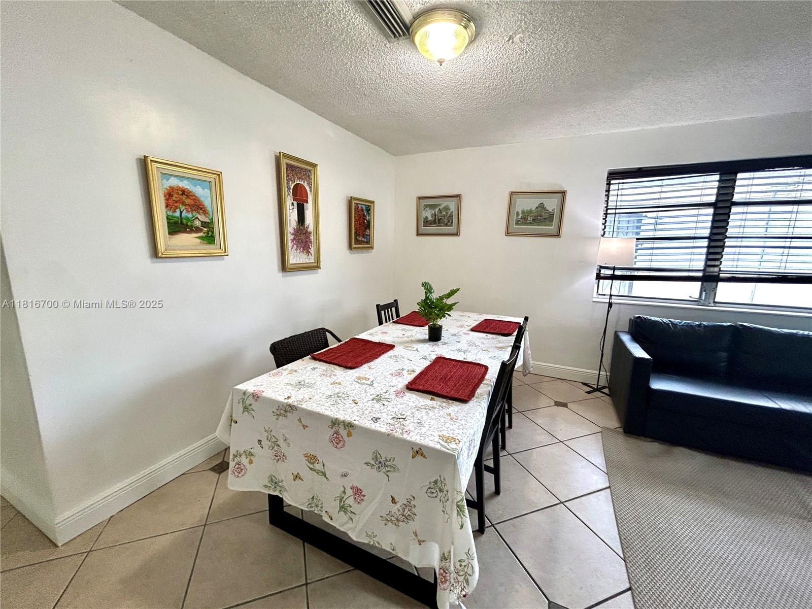 CORAL WAY PARK SEC C - Residential Lease