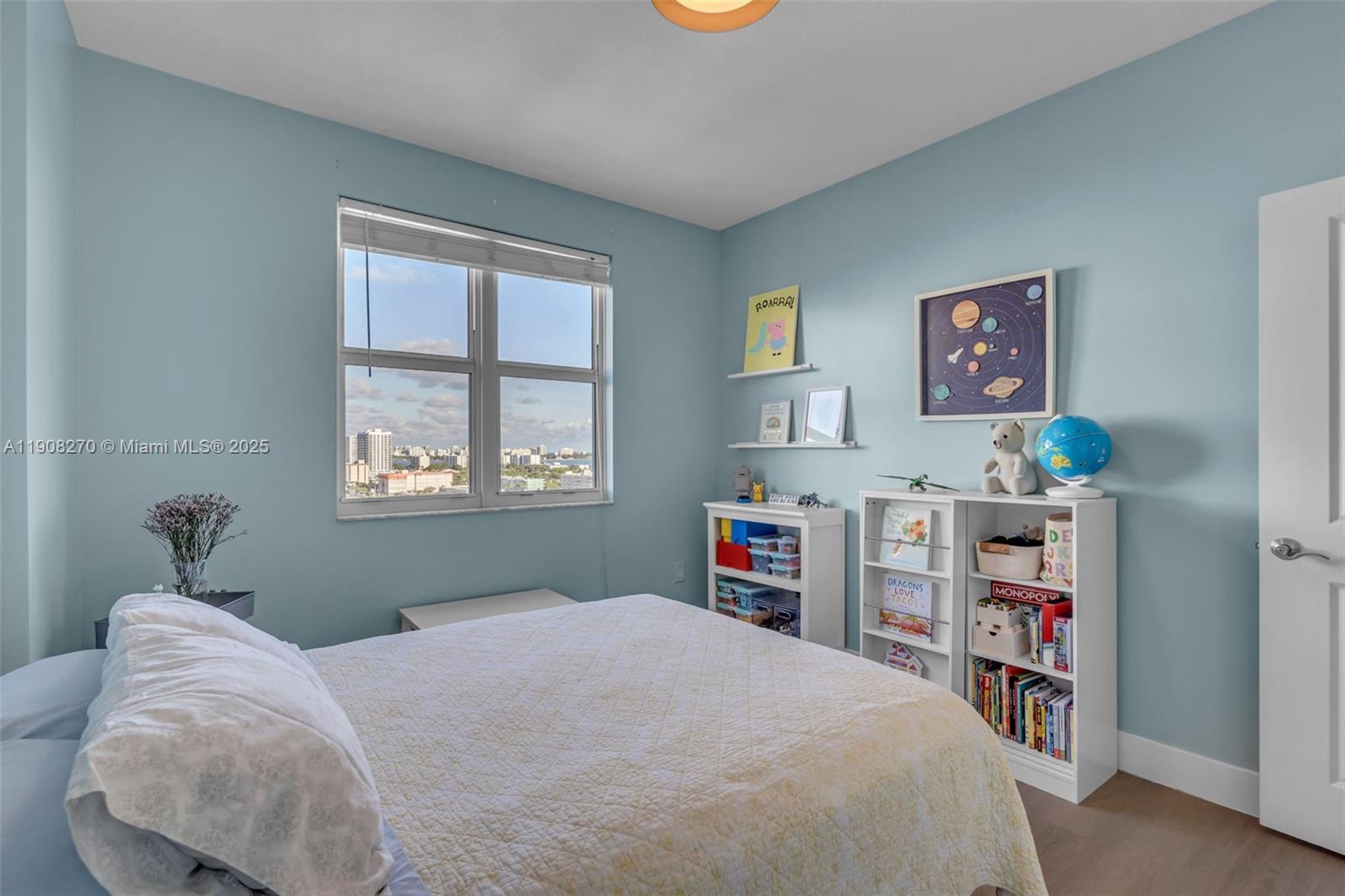 360 CONDO A - Residential