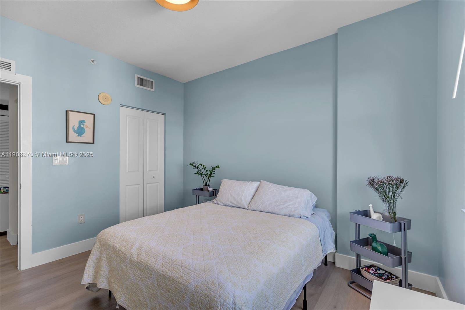 360 CONDO A - Residential