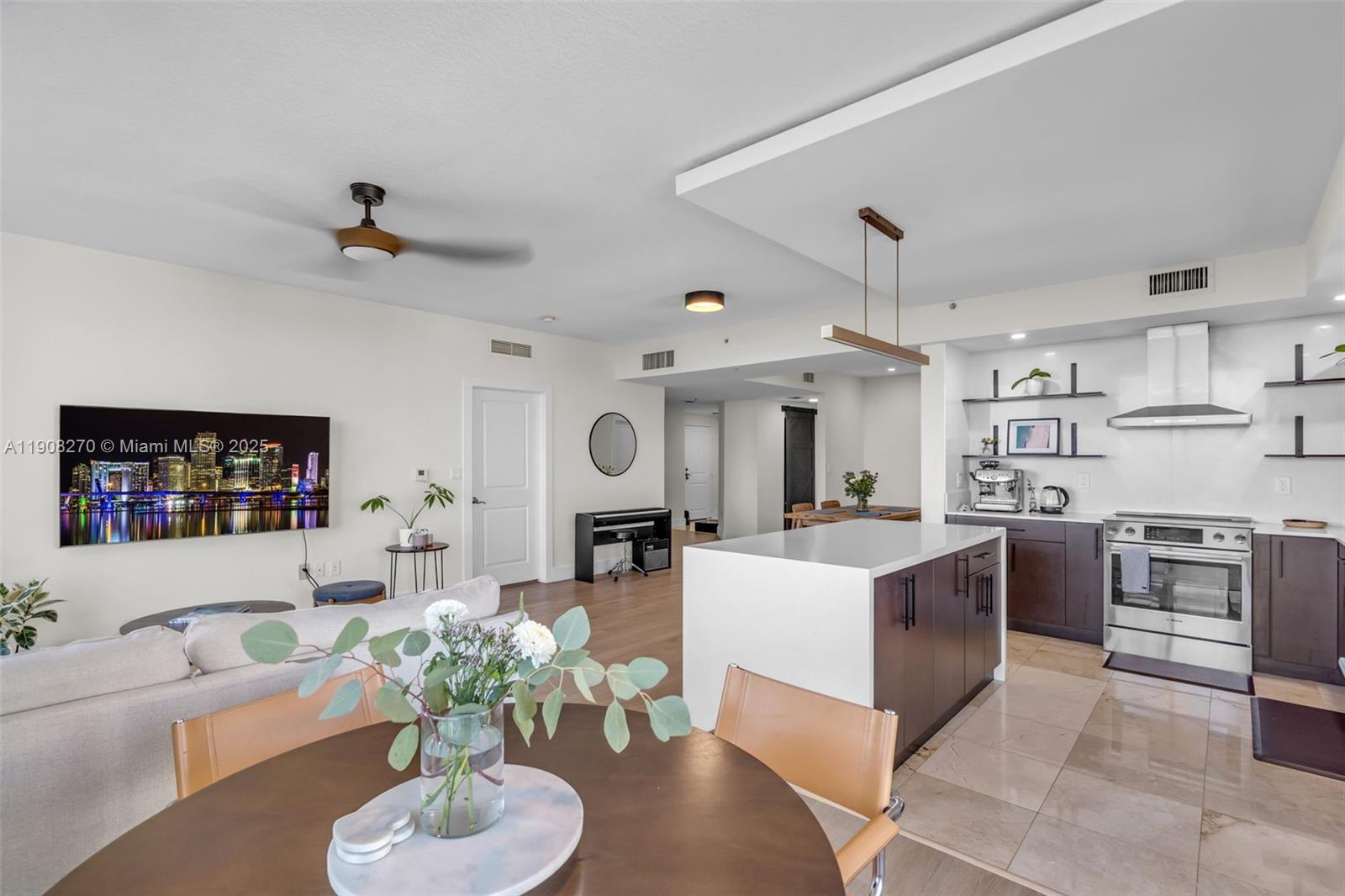 360 CONDO A - Residential