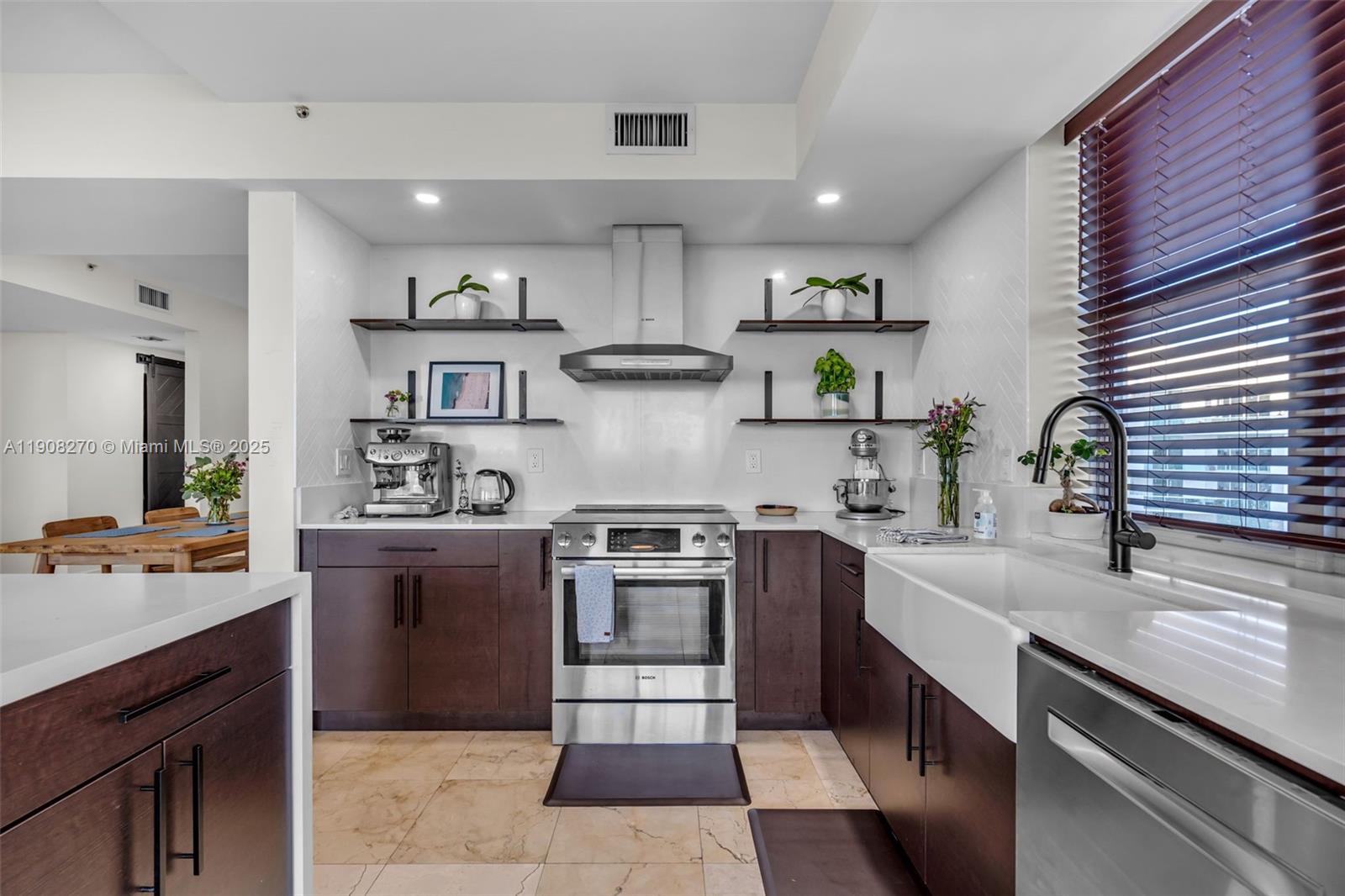 360 CONDO A - Residential