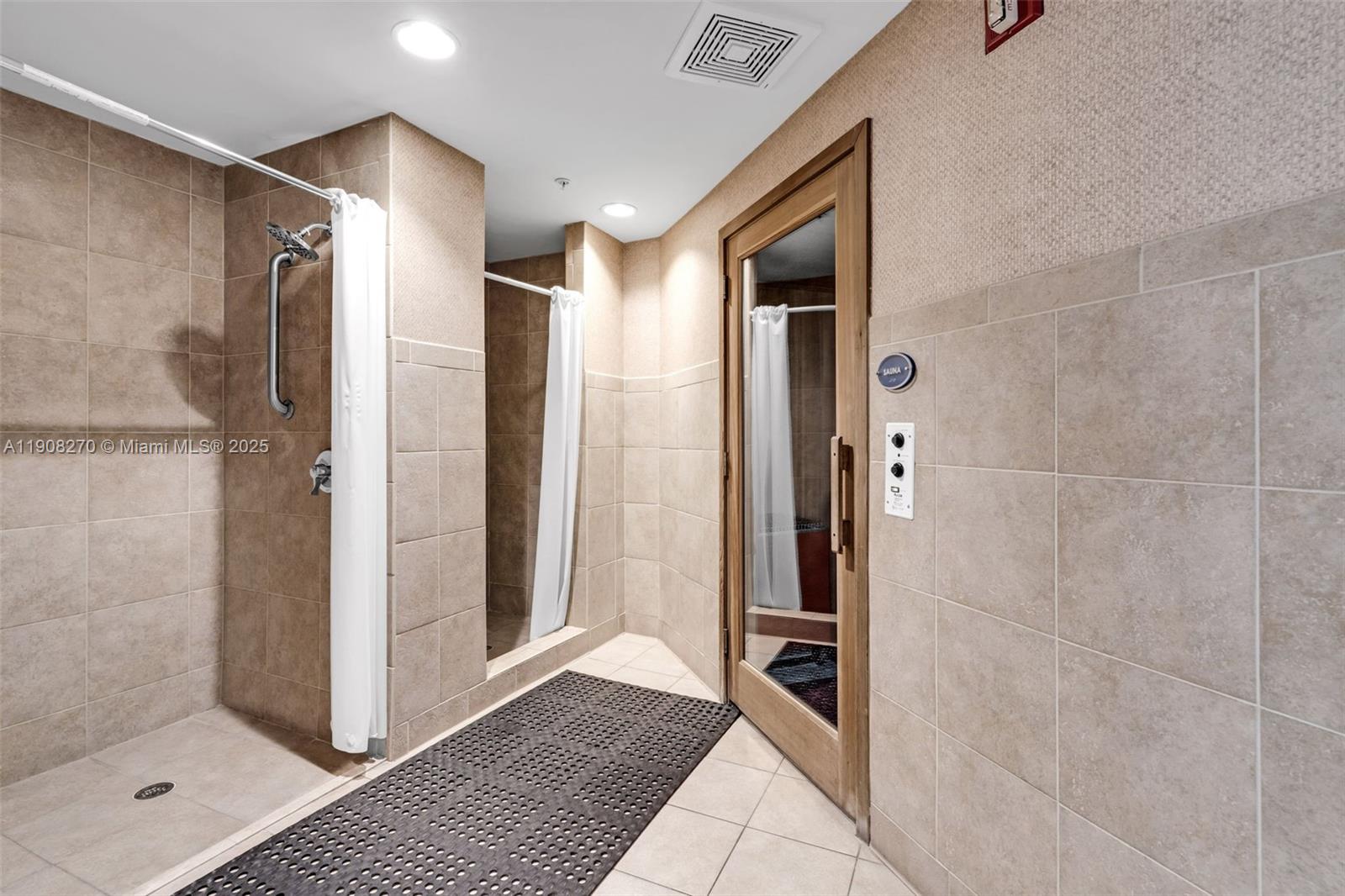 360 CONDO A - Residential