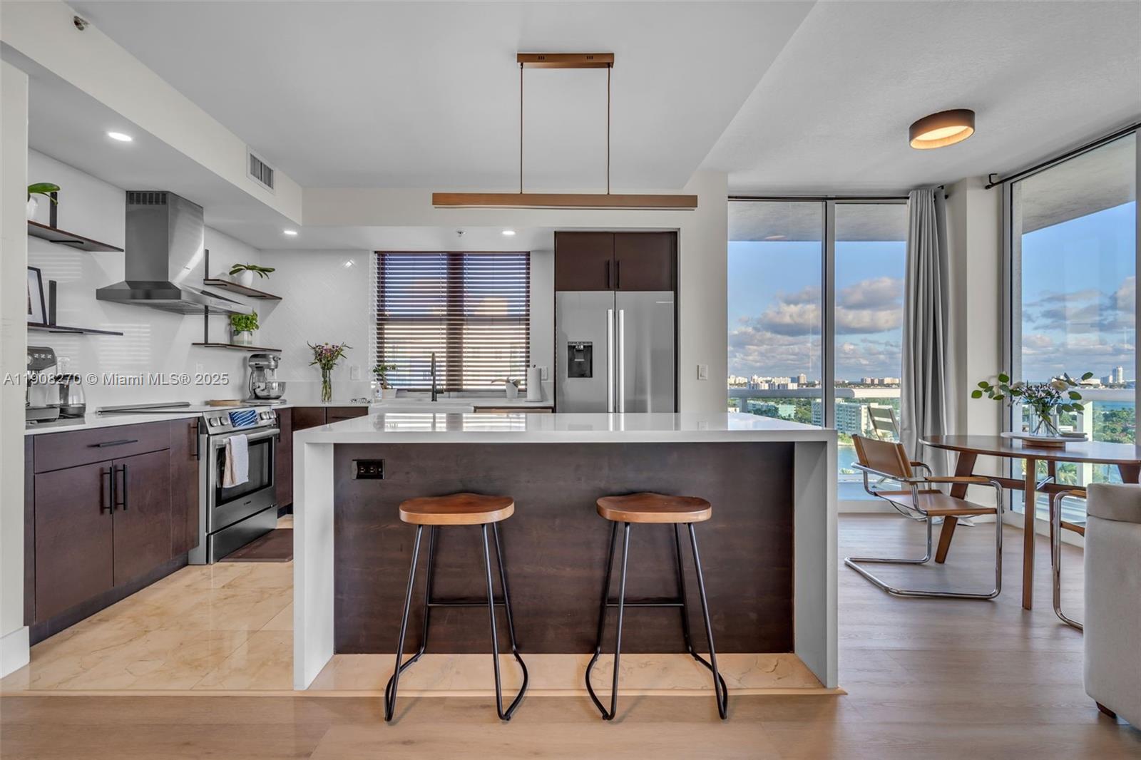 7900 Harbor Island Dr 1525