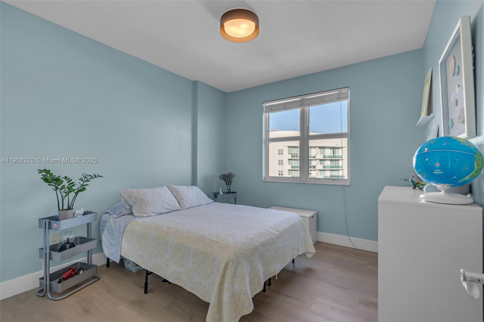 360 CONDO A - Residential