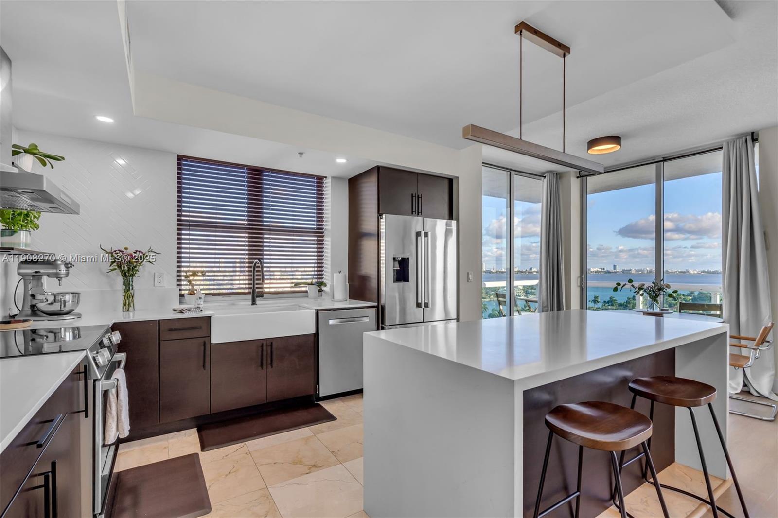 360 CONDO A - Residential