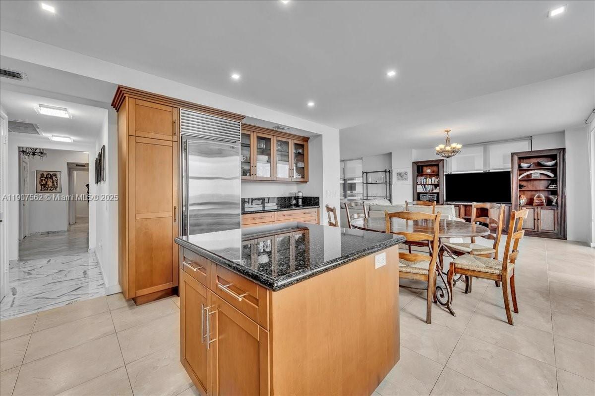 BALMORAL CONDO - Residential