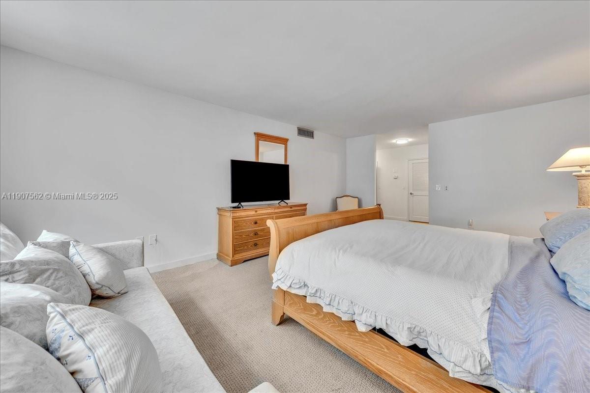 BALMORAL CONDO - Residential