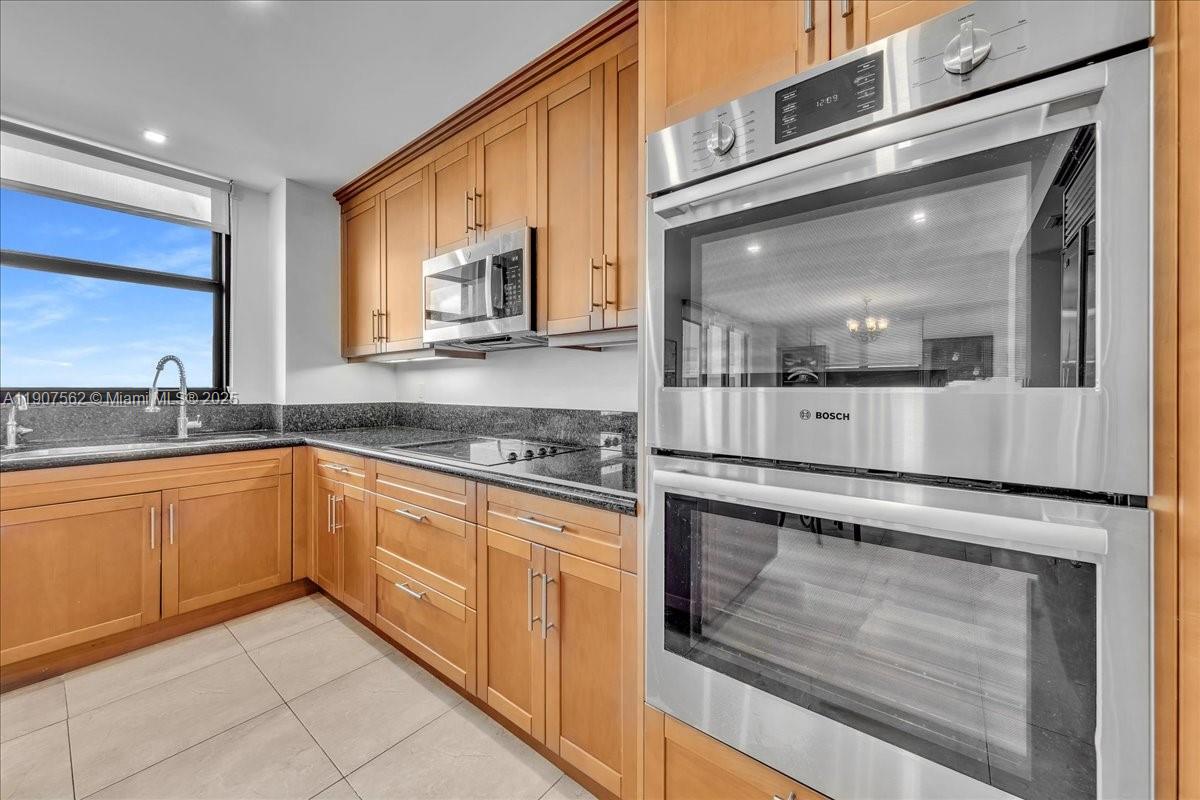 BALMORAL CONDO - Residential