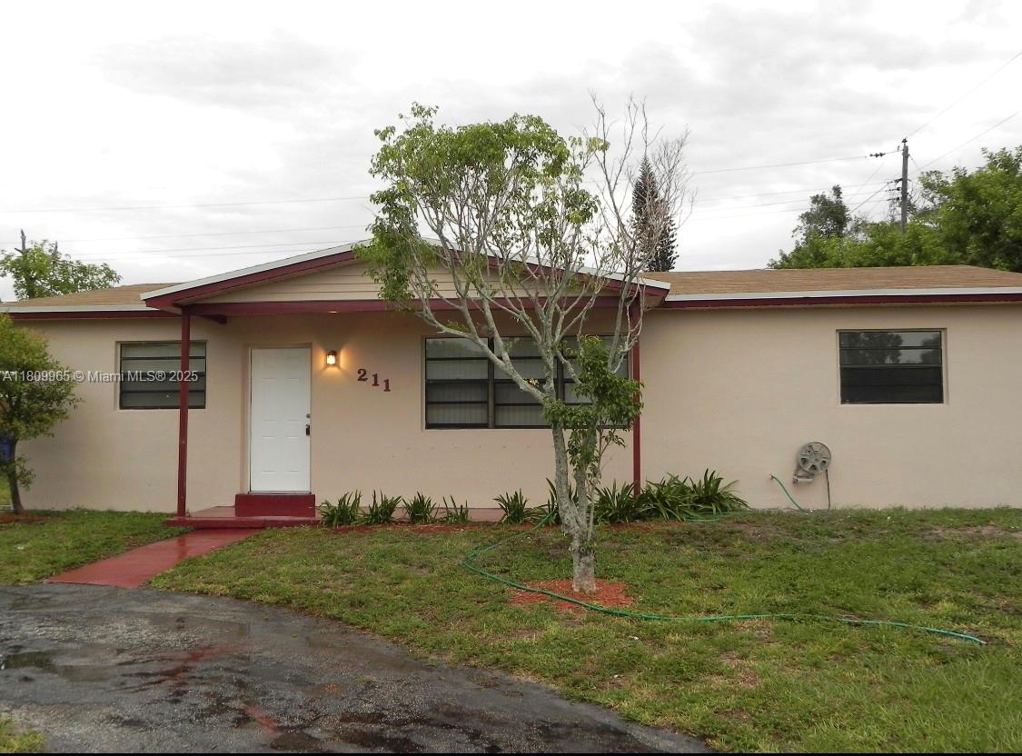 211 N 66th Ter B, Hollywood, Broward County, Florida - 1 Bedrooms  
1 Bathrooms - 
