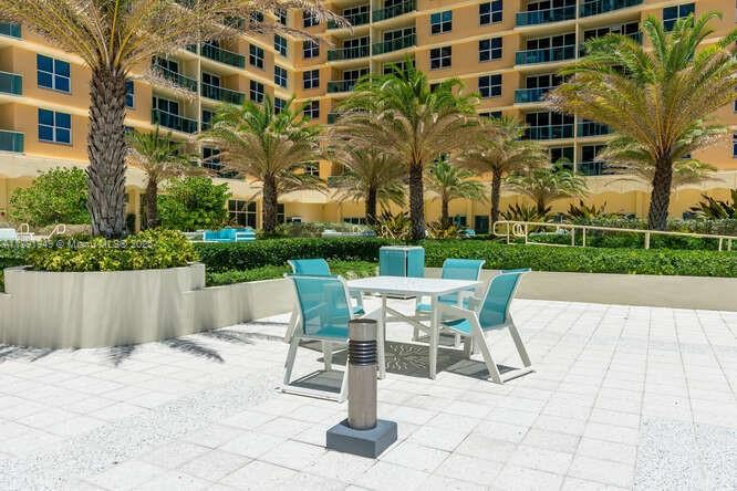 THE WAVE CONDO - Residential