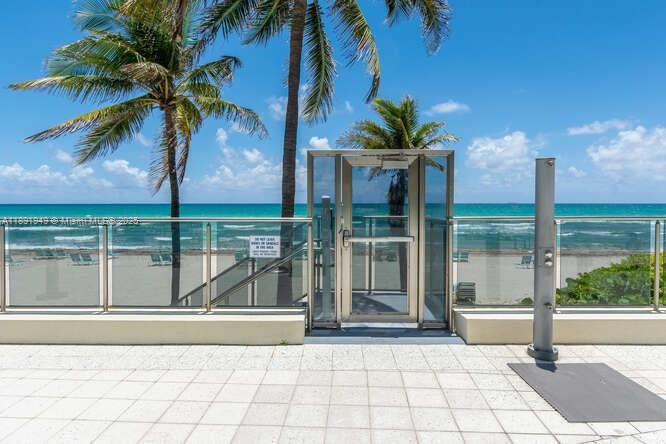 THE WAVE CONDO - Residential