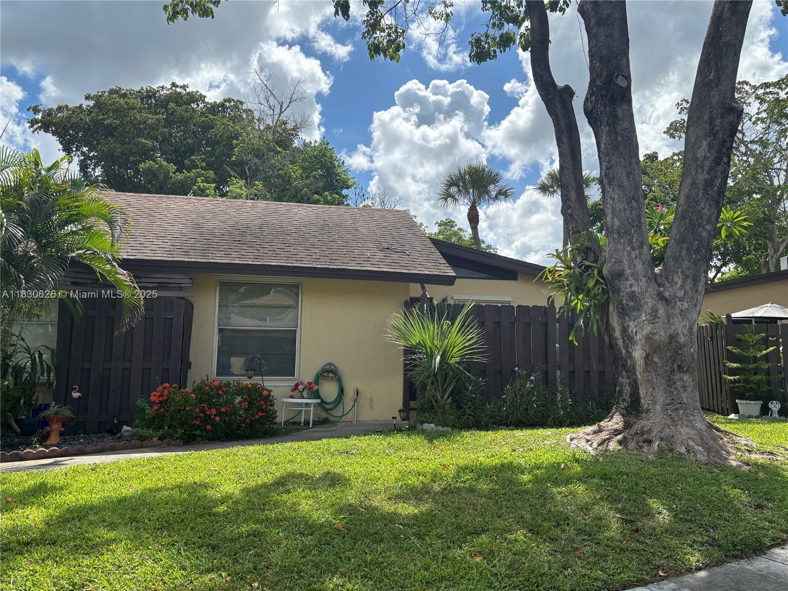 Nice and welcoming 2 bedrooms/2 baths villa in the 55+ gated community of Carriage Hills. Unit has a great floor plan and features: laminated flooring, freshly painted, covered/screened patio, courtyard, storage closet.
updated bathrooms, W/D and plenty of closet area. Community features: clubhouse, gym, gate, pool, BBQ area and tennis courts. Best of all, rental includes: internet, cable, water, sewer, trash collection and pest control Excellent location and easy access to main streets, expressways an few miles away from the beach. This is a very active community including activities like yoga, bingo, and you could join one of the different. One resident must be 55 or older. Don't miss this opportunity unit is vacant and ready to be called home! RUSH Association approval is available.