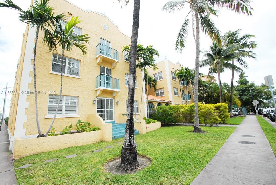 Bright and modern 2-bedroom, 1-bath condo just steps from the beach! Fully remodeled with an open layout, stylish kitchen and bathrooms, plus your own washer and dryer in the unit. Perfectly located near shops and restaurants—ideal for easy living, a vacation getaway, or as a great investment opportunity in Miami Beach.