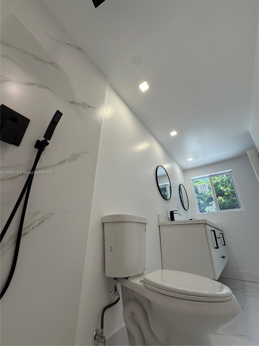 HOLIDAY HOUSE SEC 1 - Residential