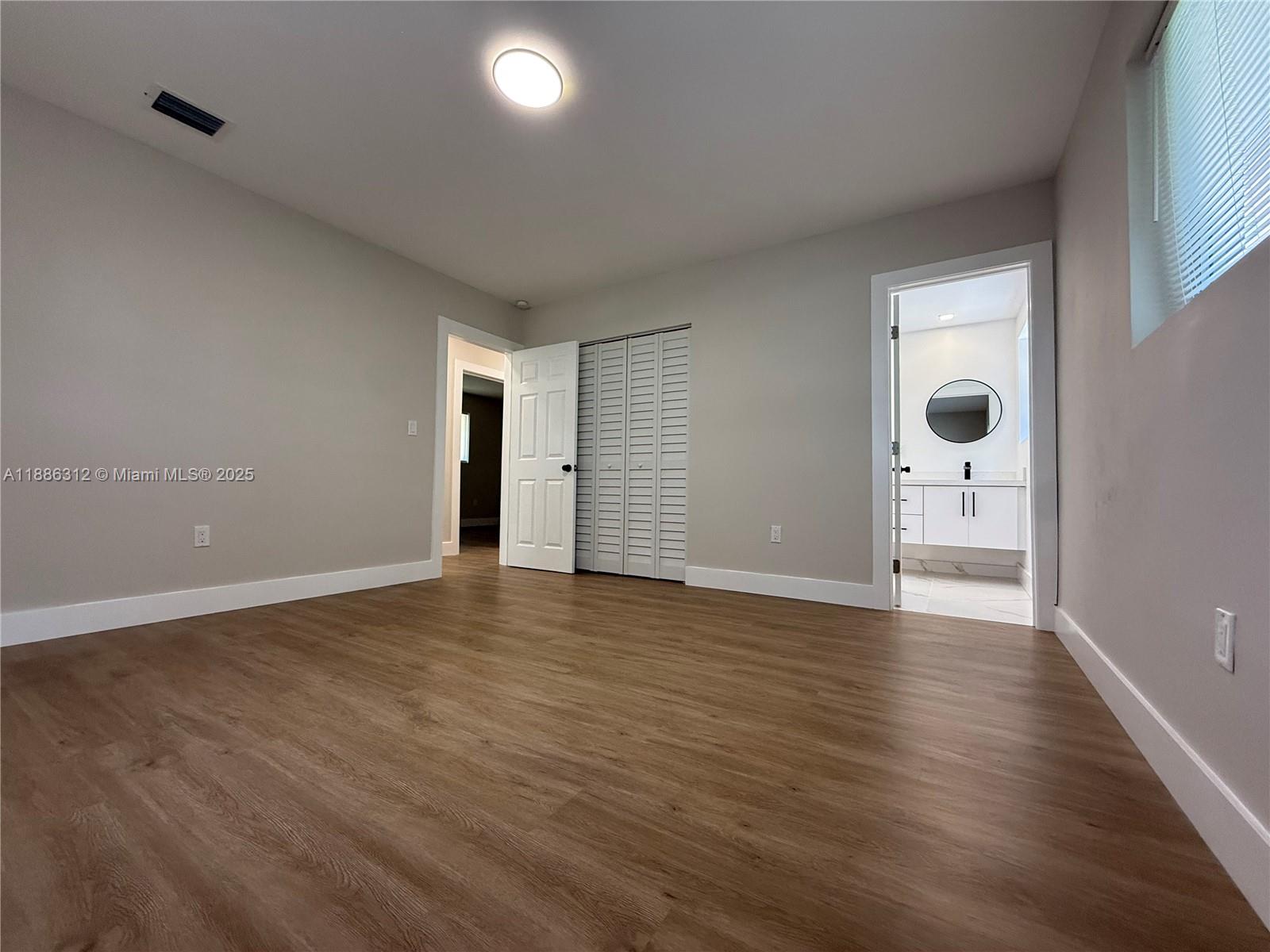 HOLIDAY HOUSE SEC 1 - Residential