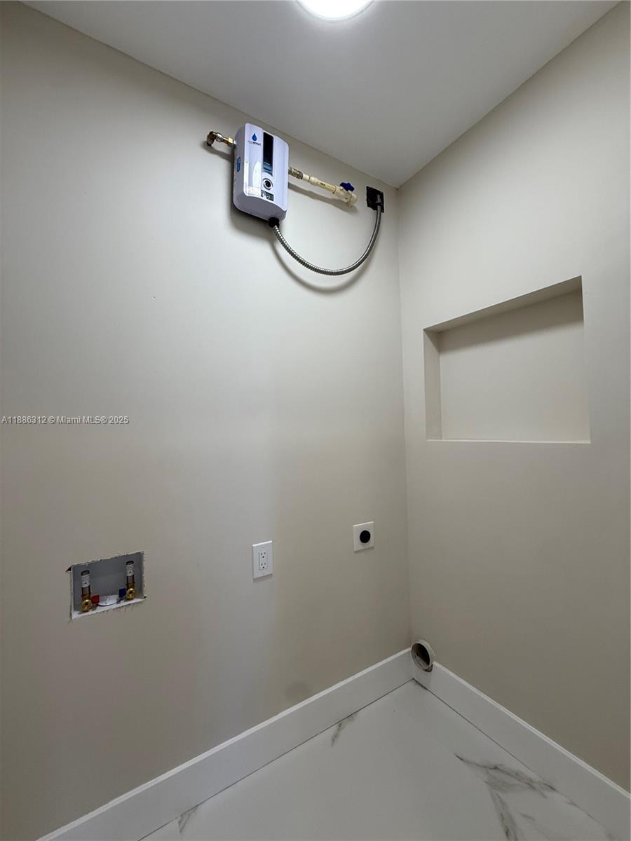 HOLIDAY HOUSE SEC 1 - Residential