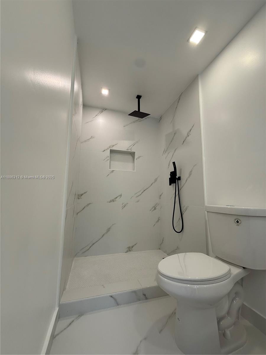 HOLIDAY HOUSE SEC 1 - Residential