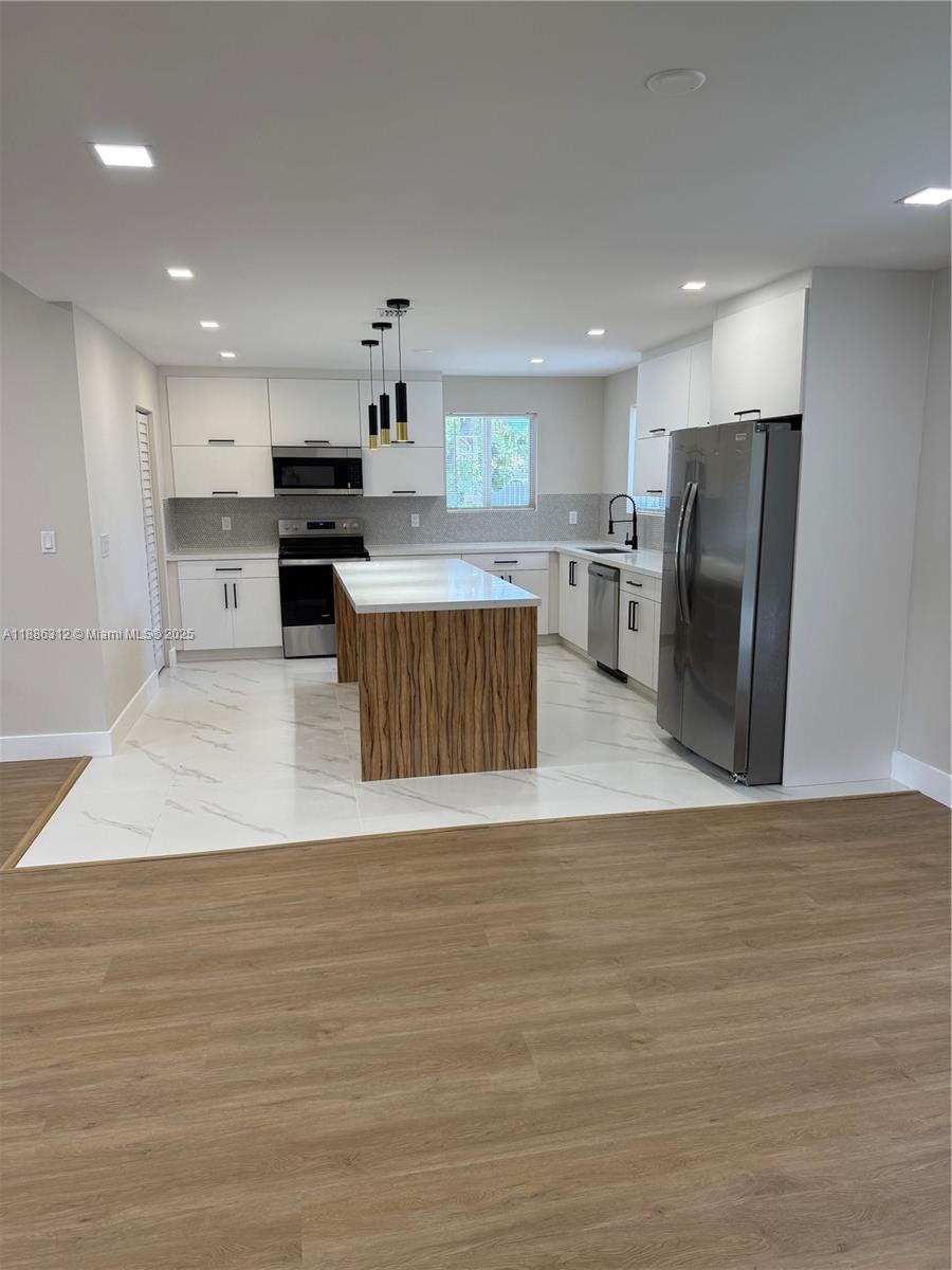 HOLIDAY HOUSE SEC 1 - Residential