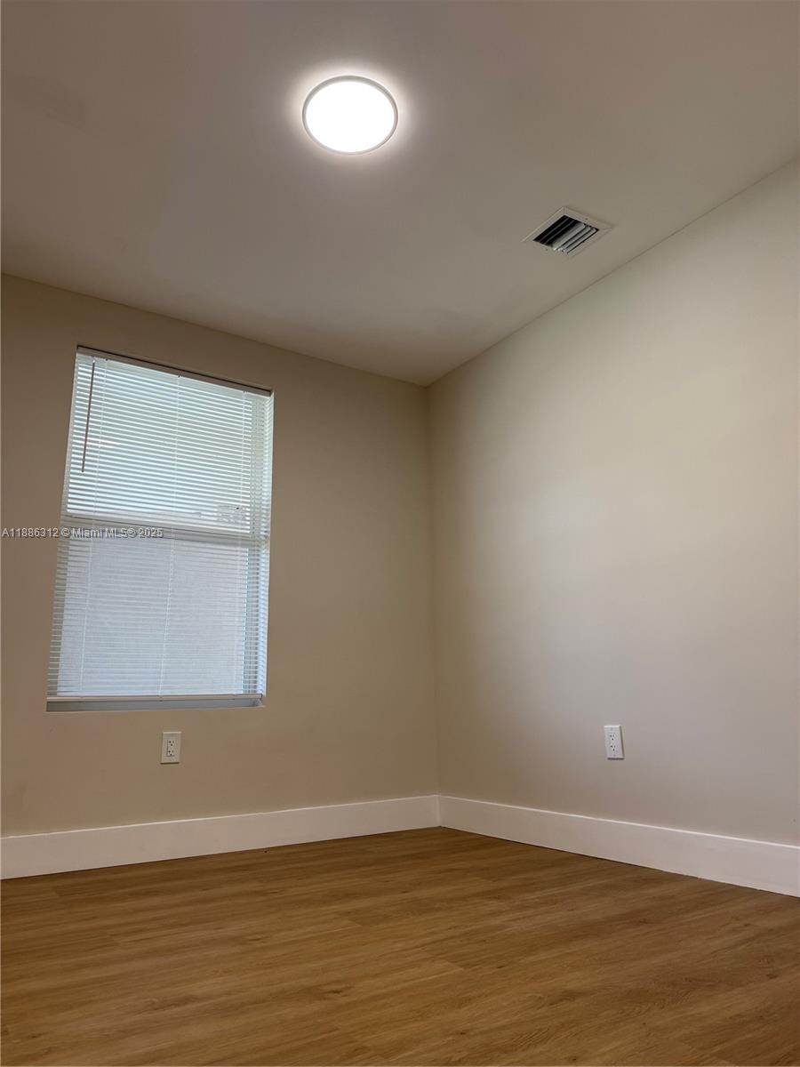 HOLIDAY HOUSE SEC 1 - Residential