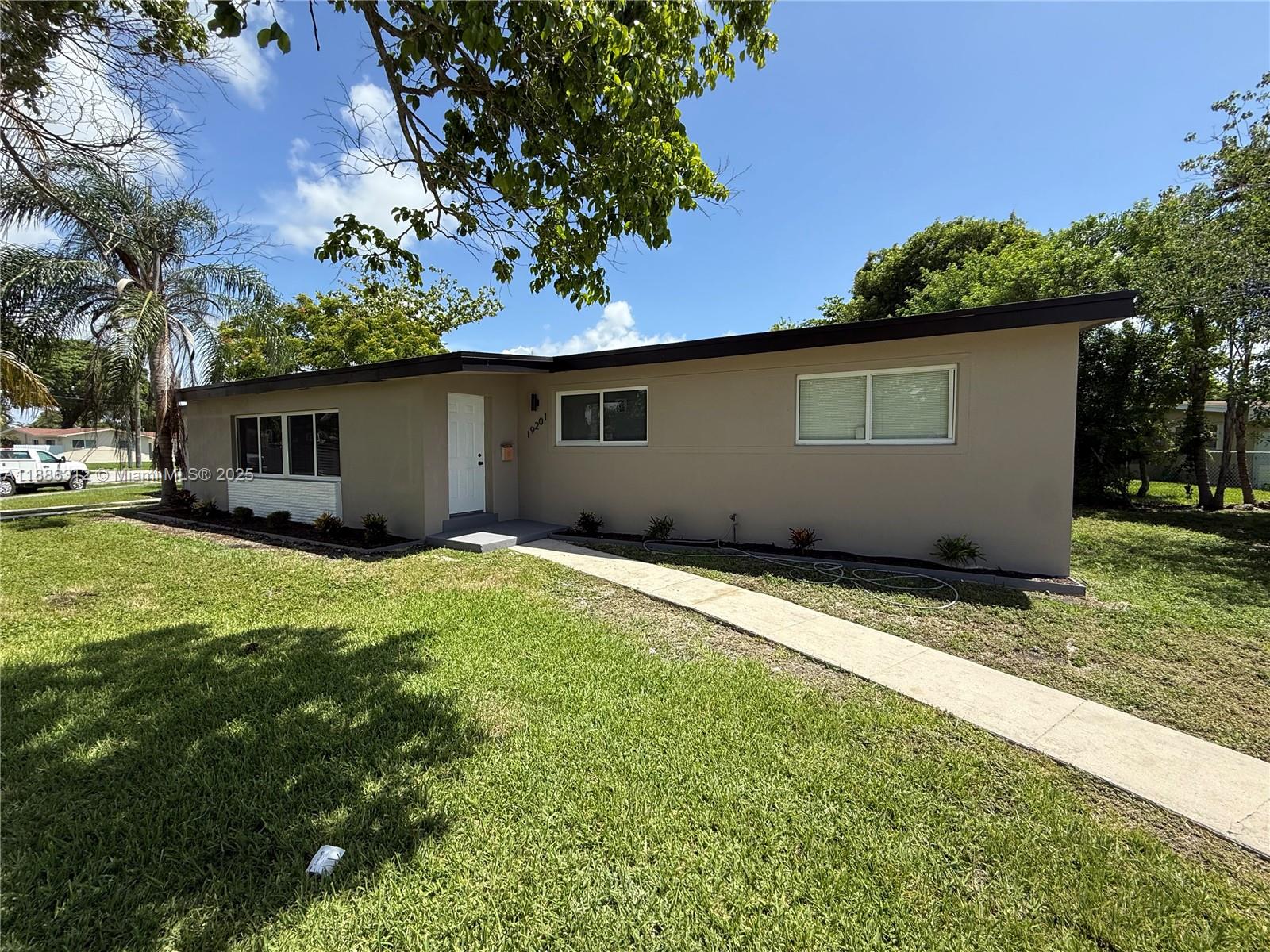 HOLIDAY HOUSE SEC 1 - Residential