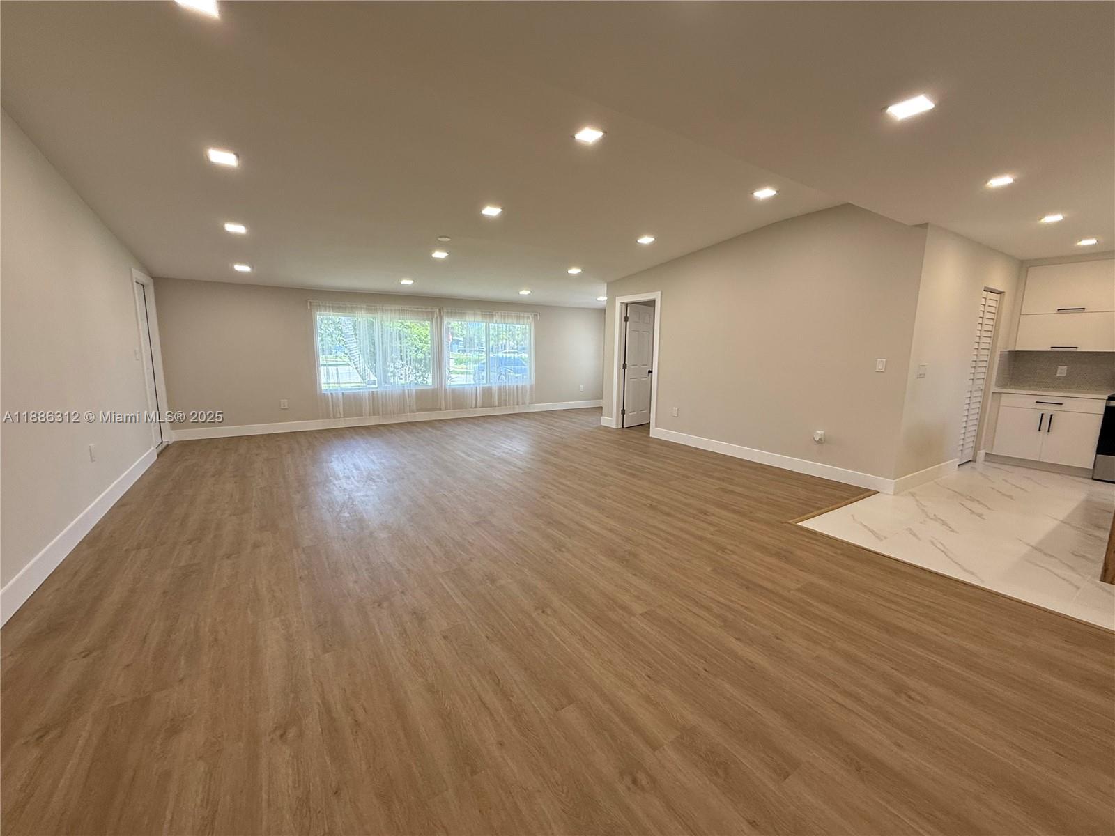 HOLIDAY HOUSE SEC 1 - Residential