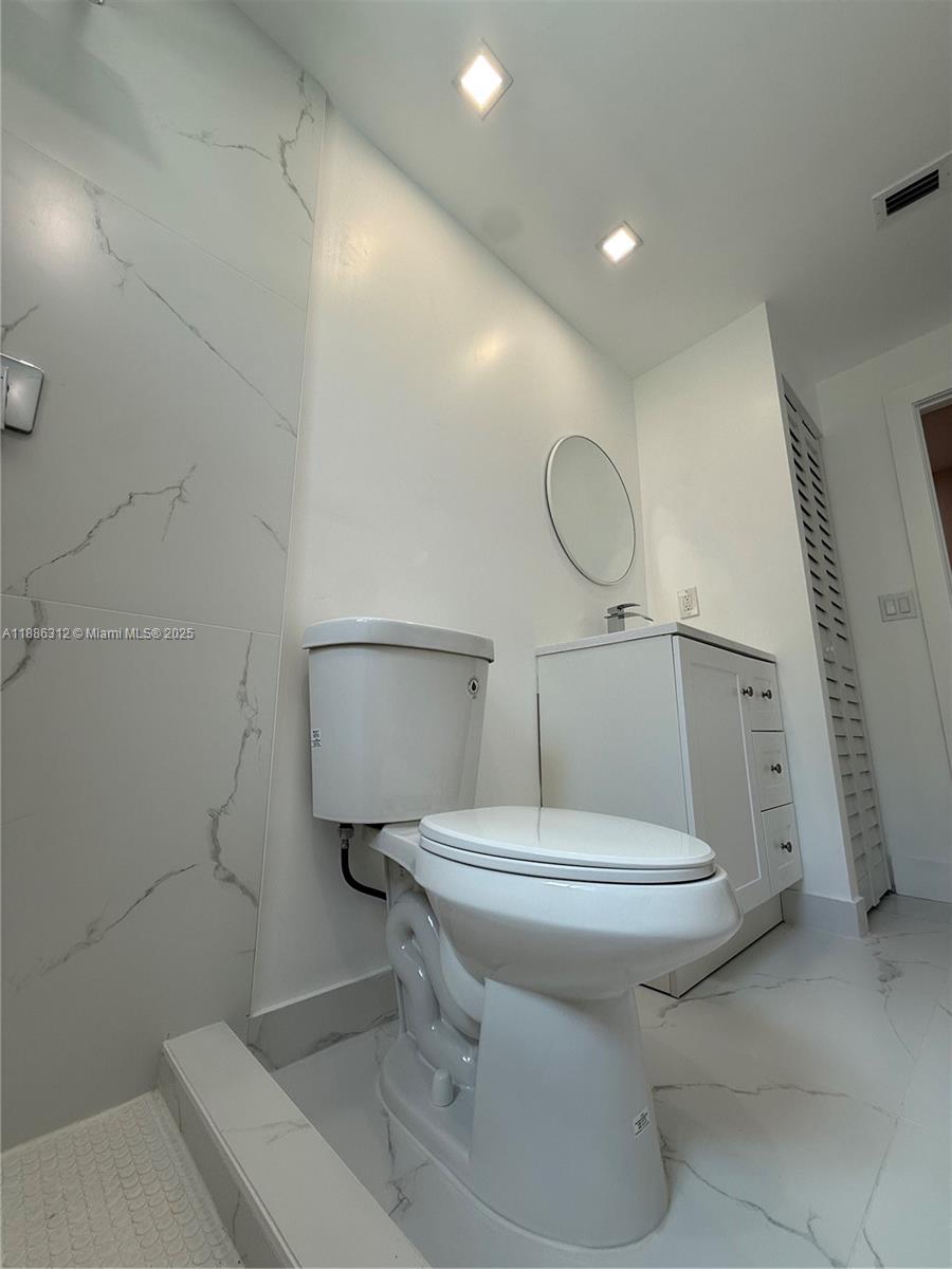 HOLIDAY HOUSE SEC 1 - Residential