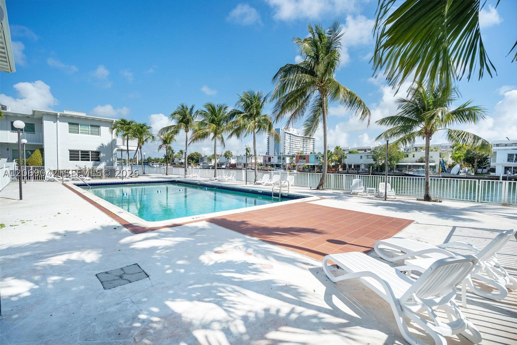 7207 Bay Dr 11