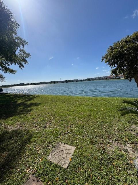 REGATTA POINTE CONDO NO T - Residential Lease