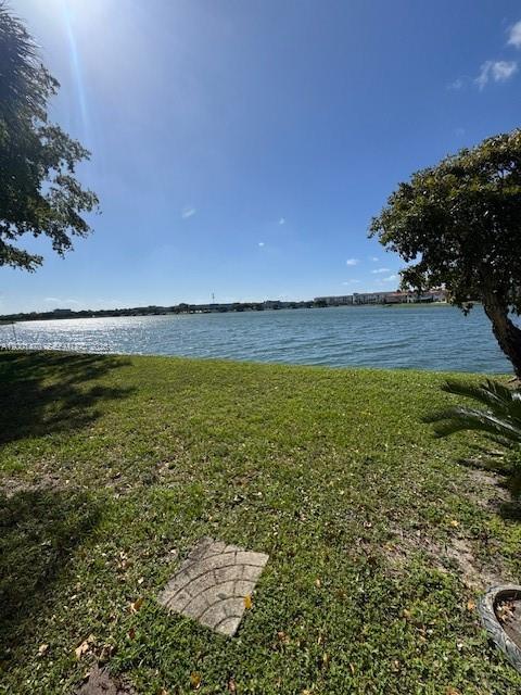 REGATTA POINTE CONDO NO T - Residential Lease