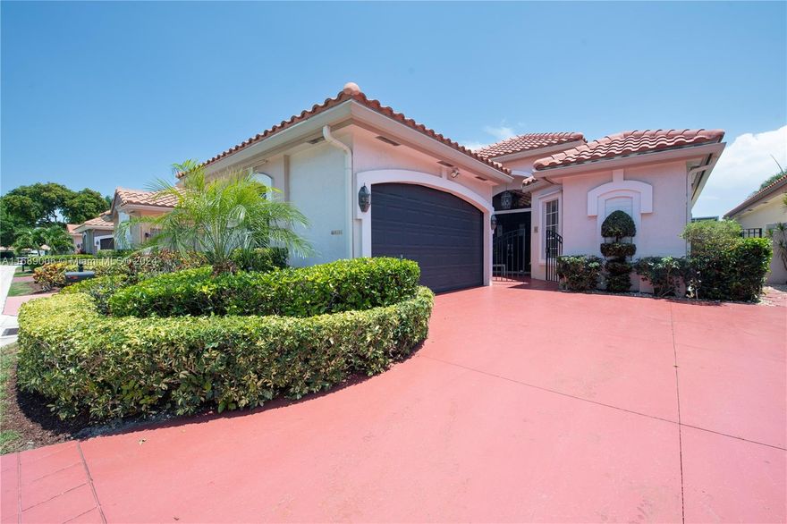 Experience the vibrant lifestyle of the Santa Barbara community in this stunning residence. Boasting a spacious floor plan, it features three bedrooms and three bathrooms with breathtaking lake views. It is move-in ready.