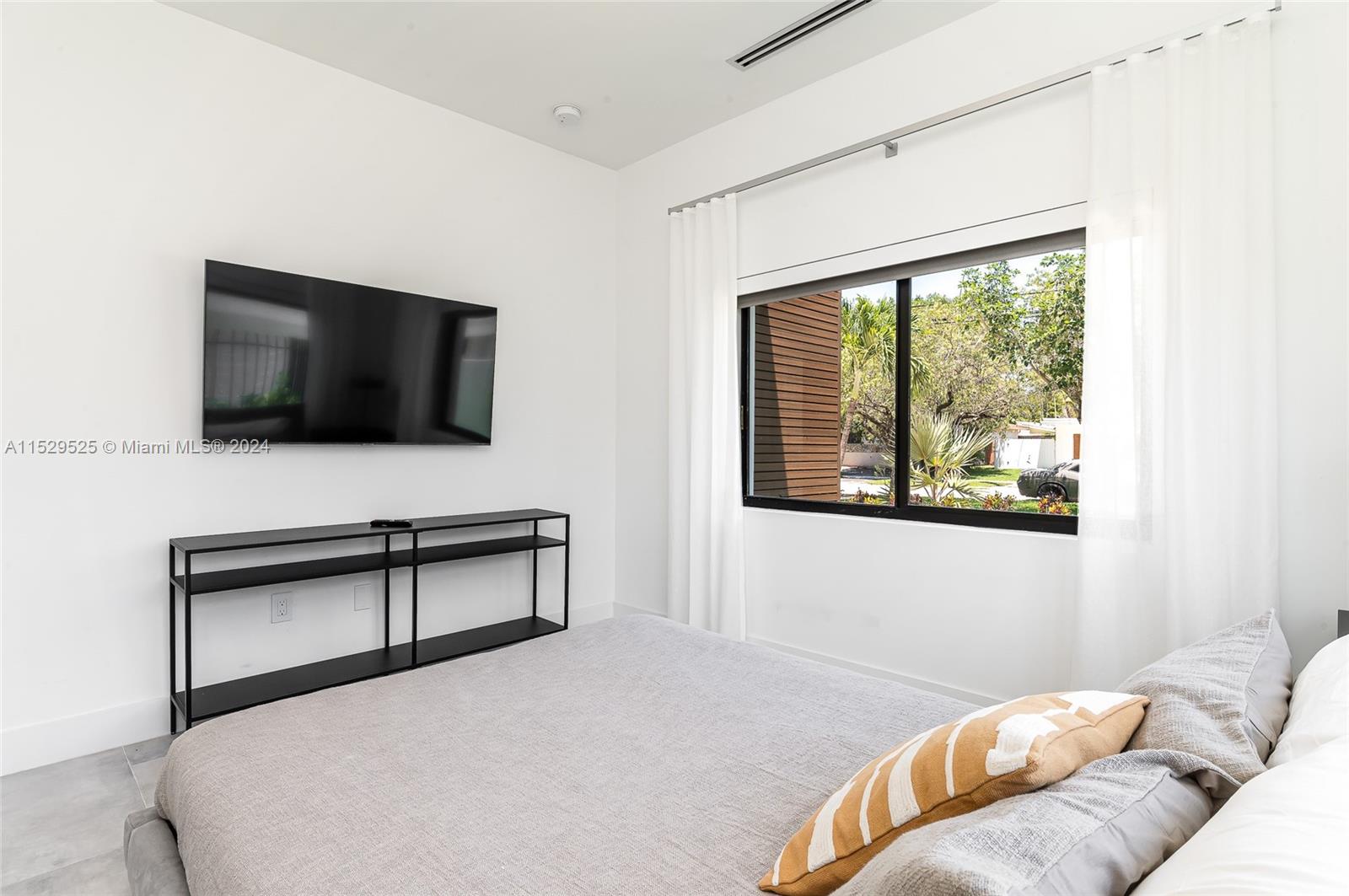 ENCHANTED LAKE - Residential Lease