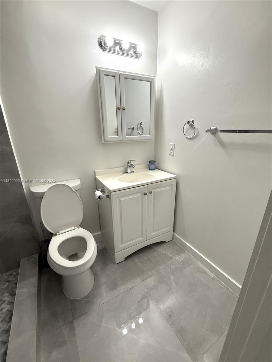 COUNTRY CLUB ESTATES SEC - Residential Lease