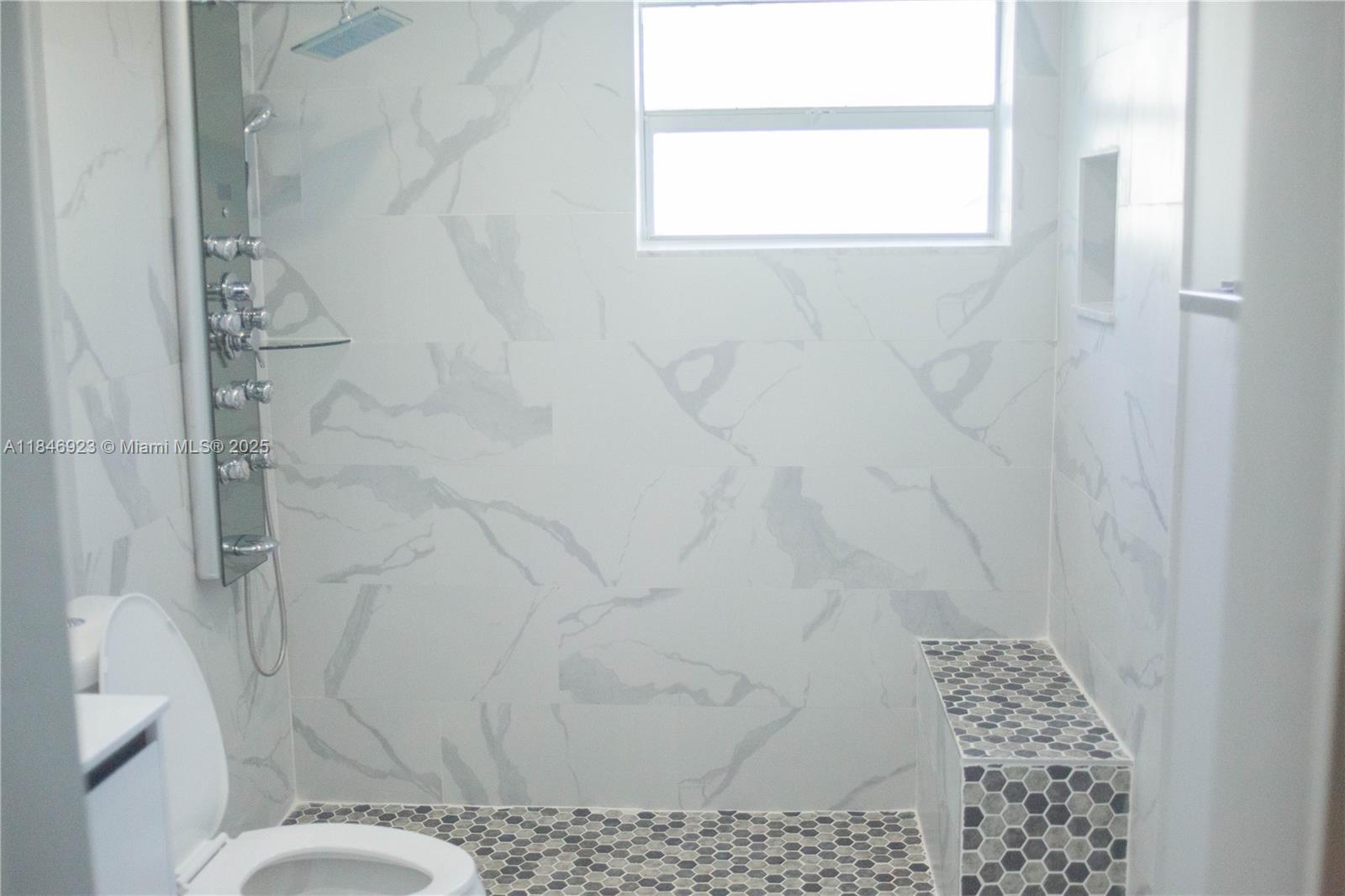 COUNTRY CLUB ESTATES SEC - Residential Lease