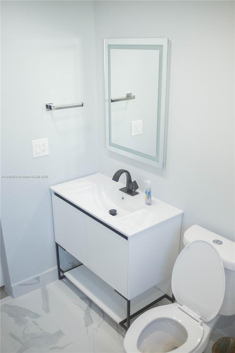 COUNTRY CLUB ESTATES SEC - Residential Lease