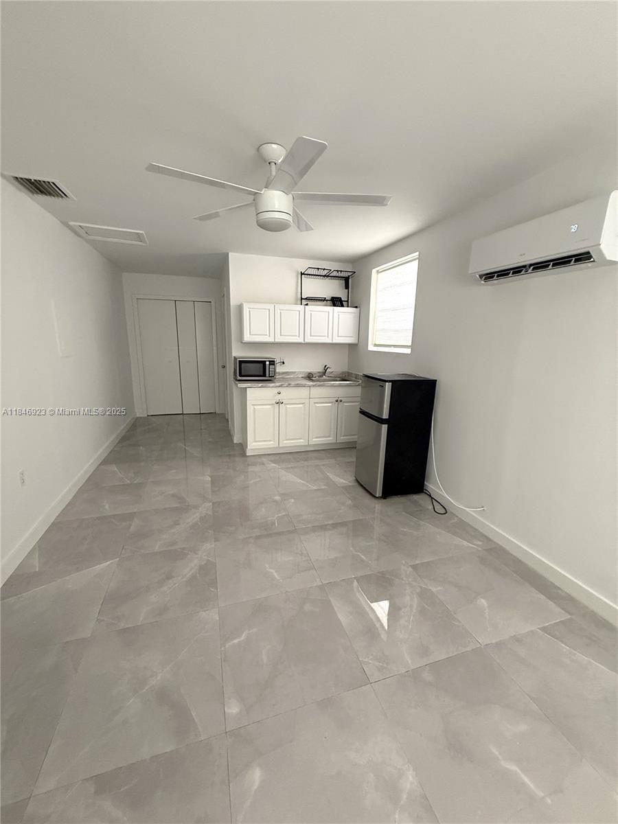 COUNTRY CLUB ESTATES SEC - Residential Lease