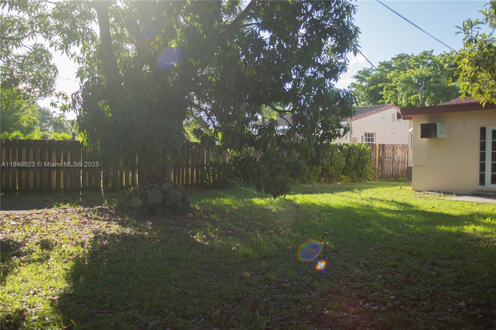 COUNTRY CLUB ESTATES SEC - Residential Lease