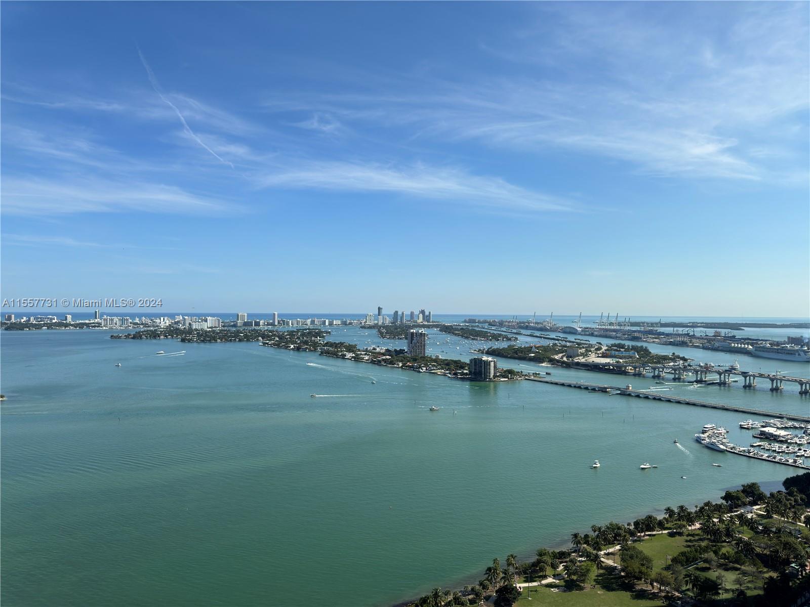 PARAMOUNT BAY CONDO - Residential