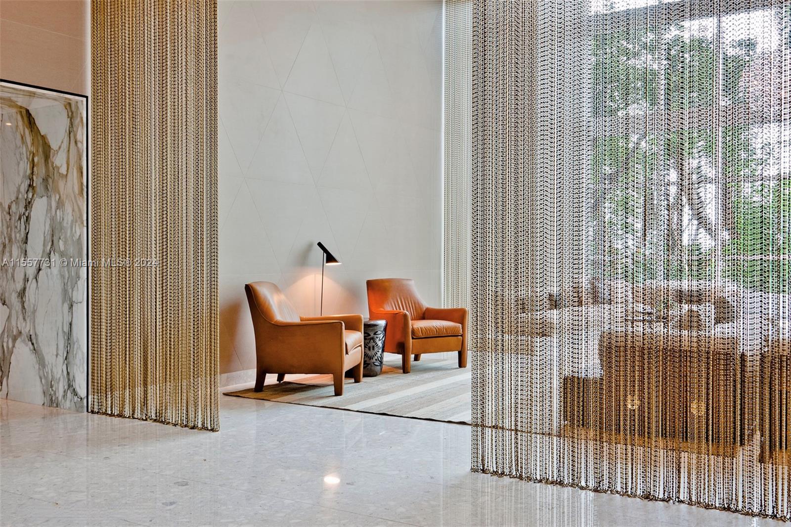 PARAMOUNT BAY CONDO - Residential