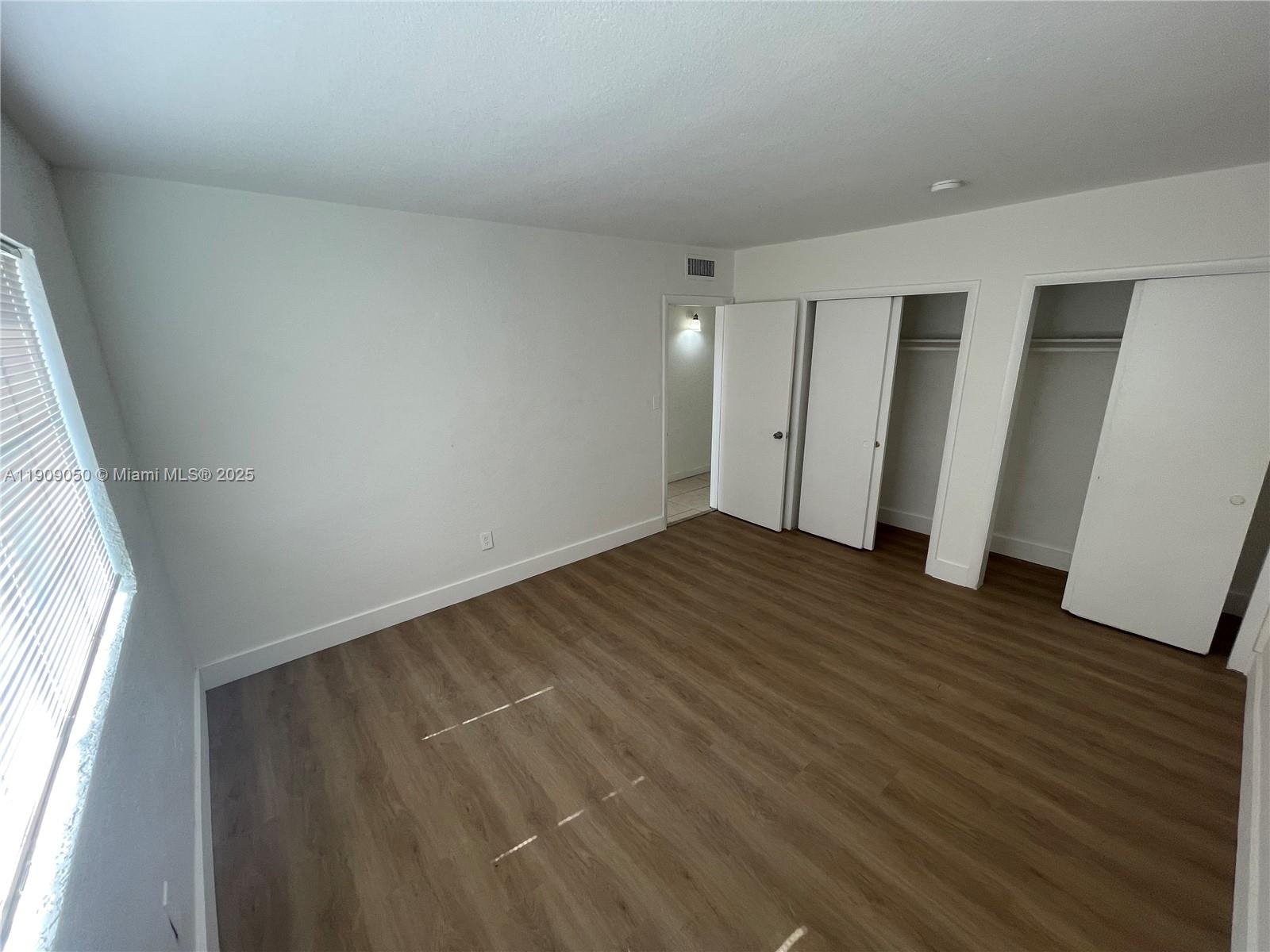 THE WHITE HOUSE CONDO - Residential Lease